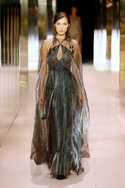 Look 3